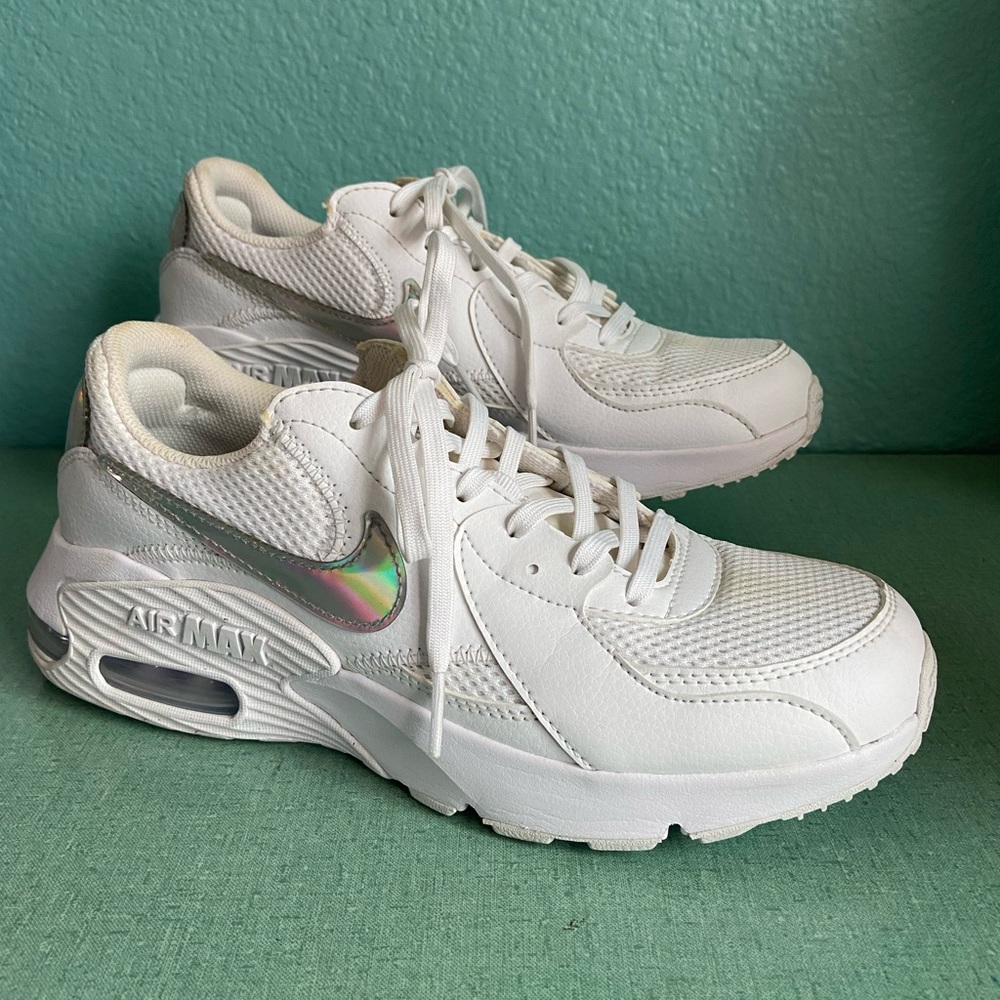Nike Air Max Excee White / Metallic Women’s Shoes Sneakers. Size 7.5 DJ6001-100